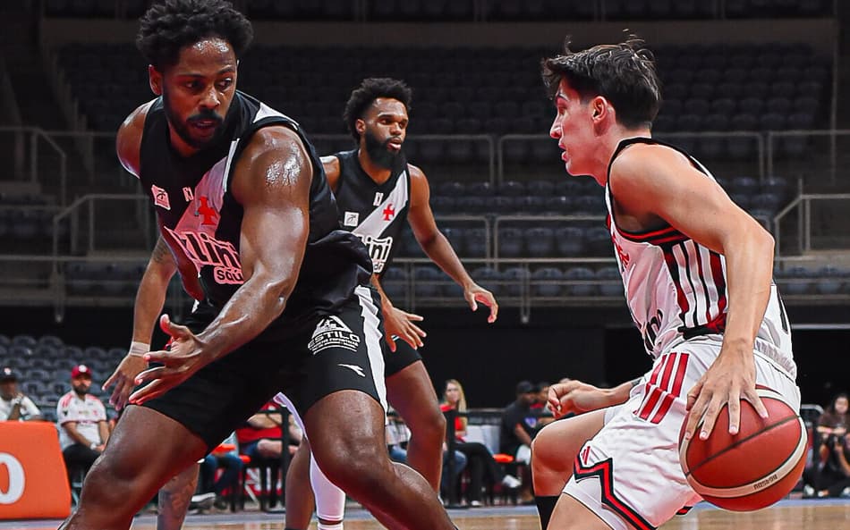 Flamengo rebaixa Vasco no NBB e provoca rival nas redes sociais