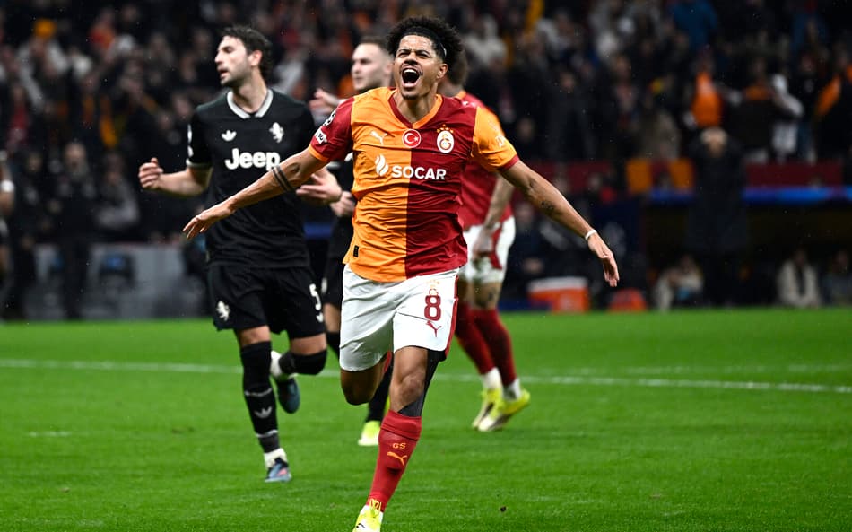 Gabriel Sara celebra gol do Galatasaray sobre a Juventus, pela Champions League