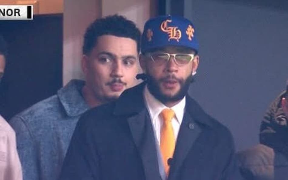 Ídolo do Corinthians dispara contra Depay: 'Seja grato, rapaz'