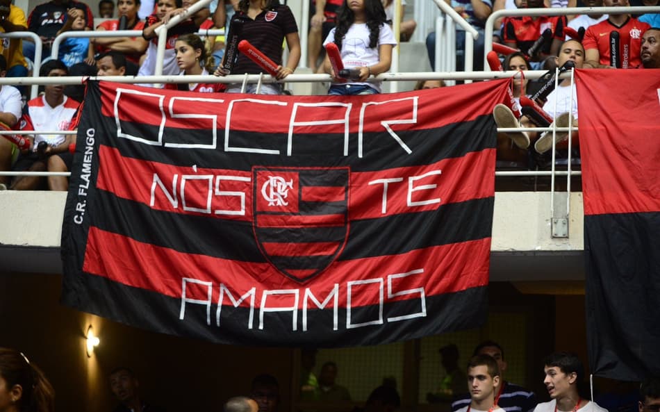 Oscar Schmidt é homenageado antes de Sesc Flamengo x Praia Clube