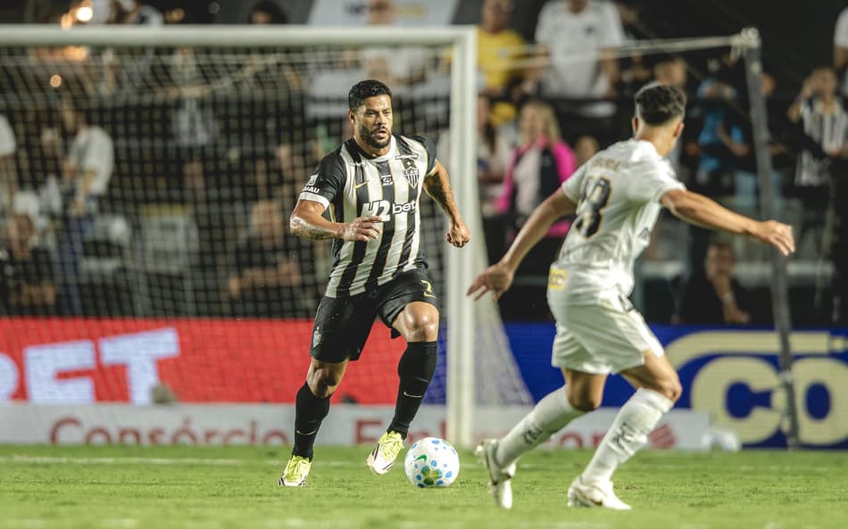 Hulk pelo Atlético contra o Peixe (Foto: Pedro Souza / Atlético)