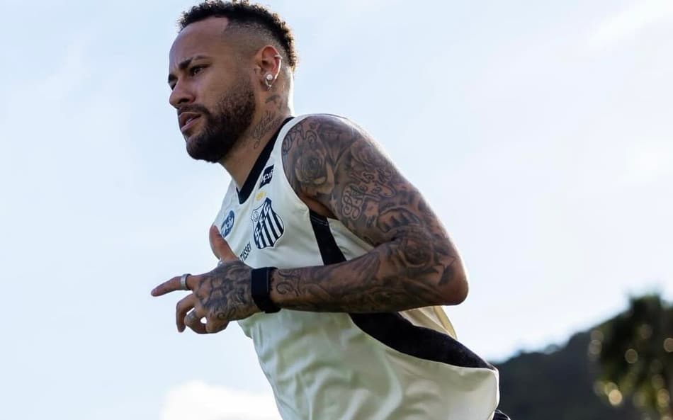 Neymar durante treino no Santos (Foto: Diego Sanches/Santos FC)