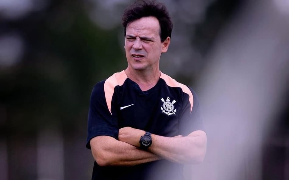 Fernando Diniz, técnico do Corinthians