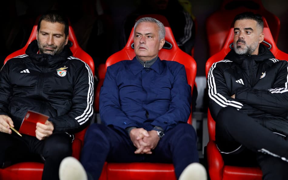 José Mourinho é treinador do Benfica (Foto: FILIPE AMORIM / AFP)