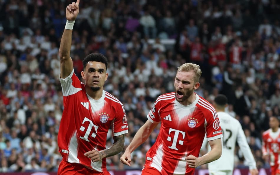 Luis Díaz comemorando o gol marcado no duelo entre Real Madrid e Bayern de Munique (Foto: Thomas Coex/AFP)