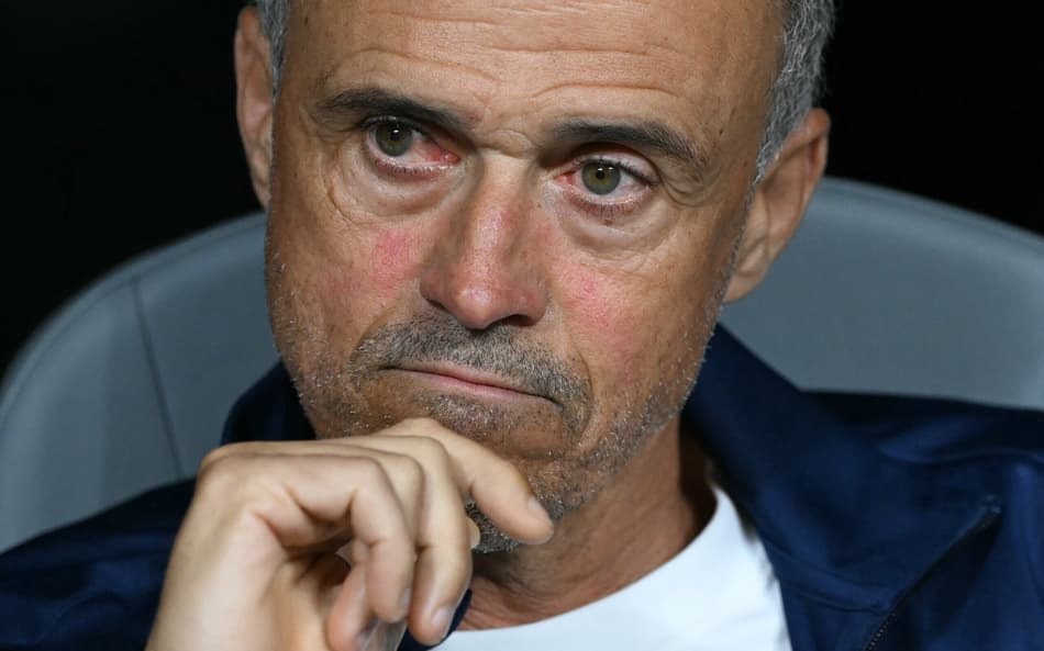 Luis Enrique durante jogo entre PSG e Bayern de Munique, no Mundial de Clubes