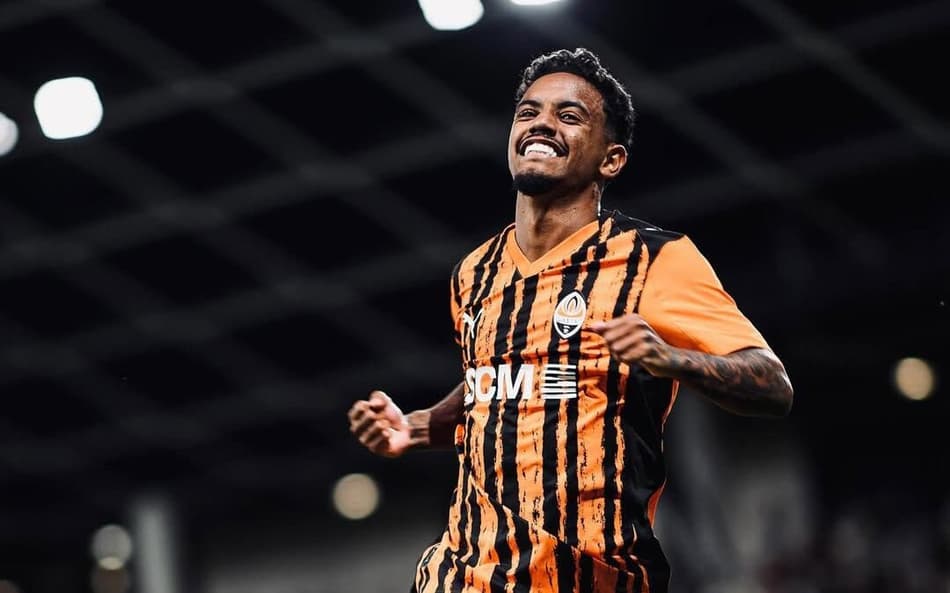 Newerton em ação pelo Shakhtar Donetsk (Foto: Reprodução/Shakhtar Donetsk)