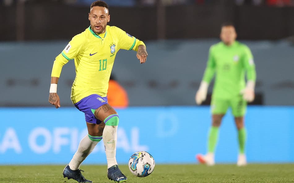 Neymar carrega o Brasil ao ataque em seu último jogo pela Seleção (Foto: Vitor Silva / CBF)
