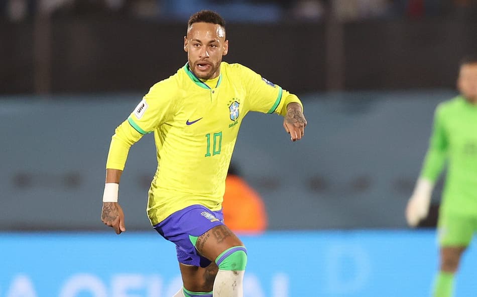 Neymar carrega o Brasil ao ataque em seu último jogo pela Seleção (Foto: Vitor Silva / CBF)