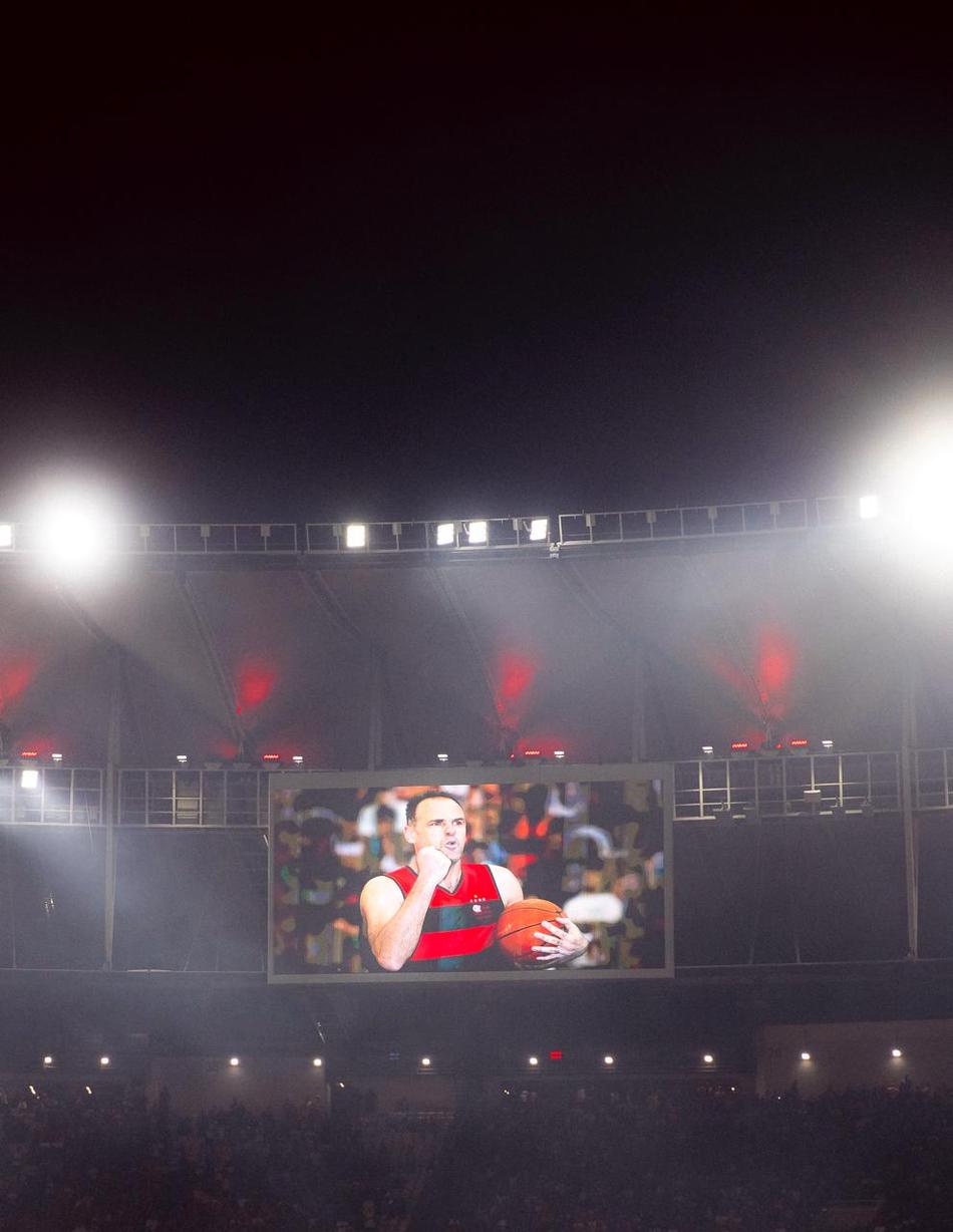 Oscar Schimidt no telão do Maracanã