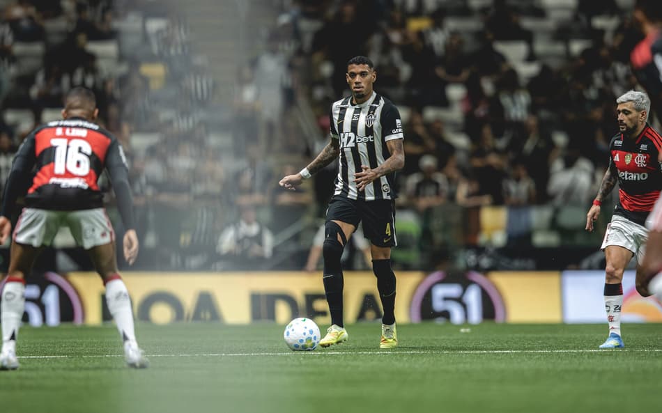 Ruan em Atlético x Flamengo (Foto: Pedro Souza / Atlético)