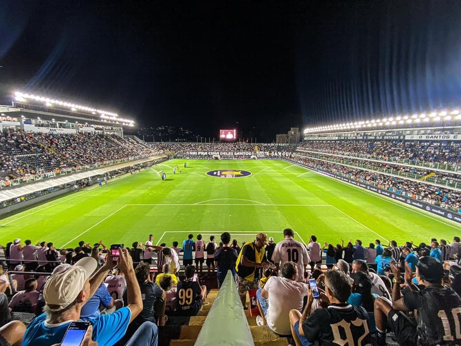 Santos e Atlético-MG se enfrentam na Vila Belmiro pelo Brasileirão