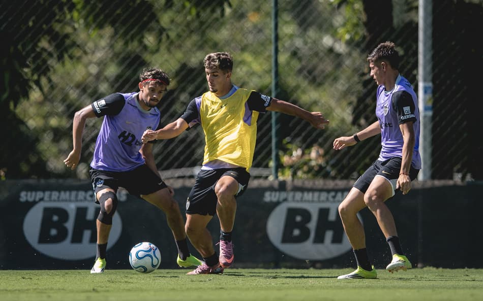 Treinamento preparação contra o Cienciano (Foto: Pedro Souza / Atlético)