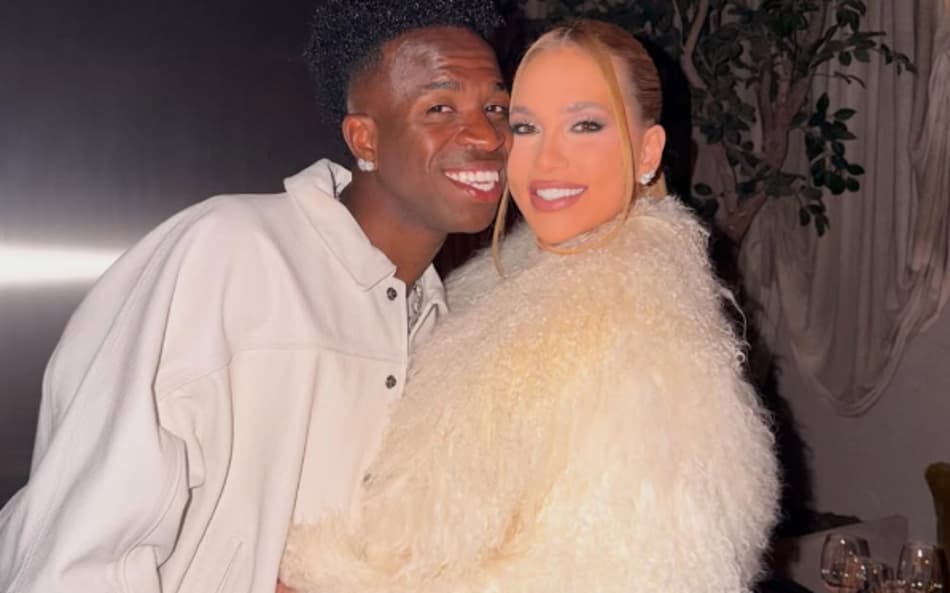 Vini Jr surpreende Virginia com festa surpresa em Madri