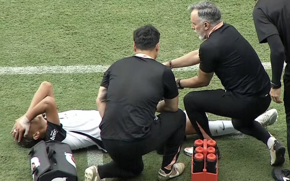 Gui Amorin deixou o campo chorando (Foto: Reprodução/Corinthians)
