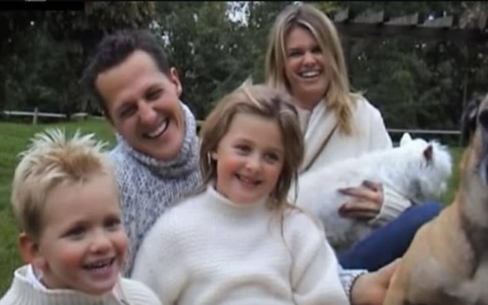 Michael Schumacher, sua esposa Corinna e seus dois filhos, Mick e Gina (Foto: Reprodução/Instagram/ @gina_schumacher)