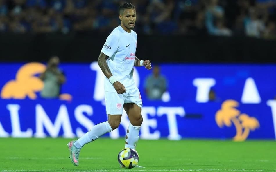 Ygor Nogueira em ação pelo Sabah, no Azerbaijão (Foto: Divulgação)