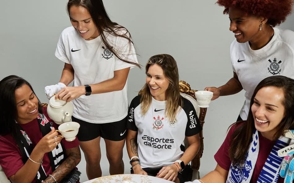 Ensaio fotográfico da campanha Brabas in London, com atletas do time feminino do Corinthians. (Foto: Gael Oliveira / Thinkers Management)