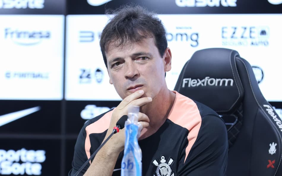 Apresentação do técnico Fernando Diniz no Corinthians
