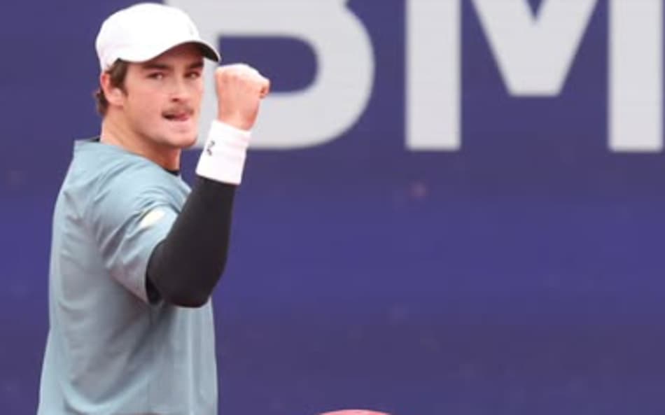 João Fonseca na vitória nas oitavas de final em Munique (Foto: Divulgação)