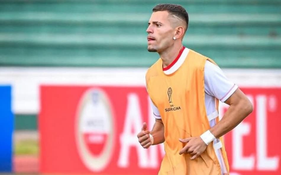 Rafael Lutkowski, do Ind. Petrolero, encontrará o Botafogo (Foto: Divulgação)