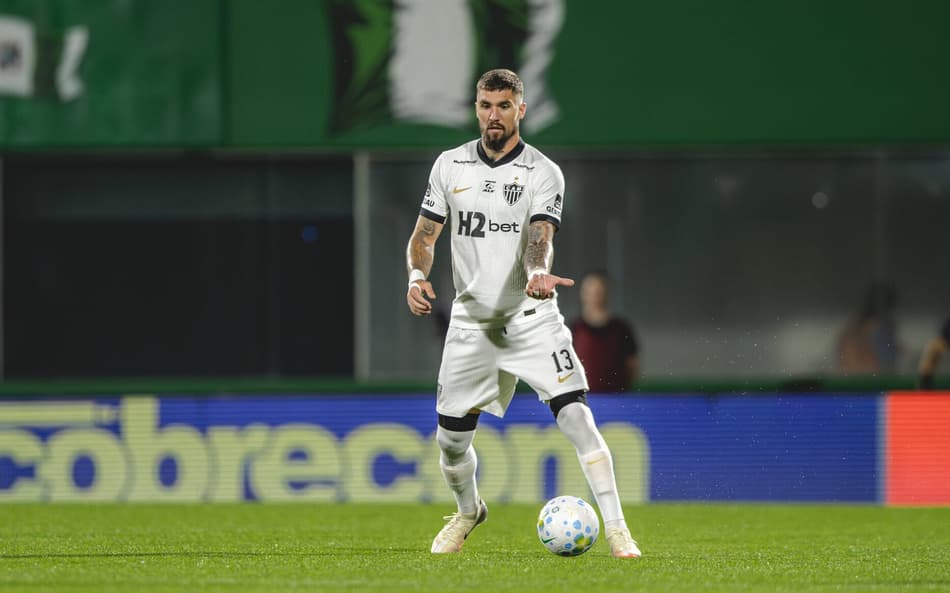 Lyanco contra a Chape Foto: Pedro Souza / Atlético