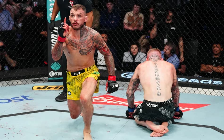 Renato Moicano vence luta principal do UFC Vegas 115 por finalização (Foto: Jeff Bottari/Zuffa LLC)