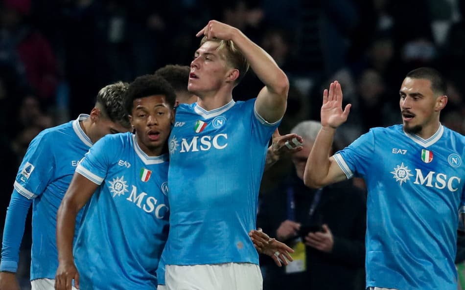 Pelo Campeonato Italiano, o Napoli venceu a Juventus por 2 a 1 (Foto: CARLO HERMANN / AFP)