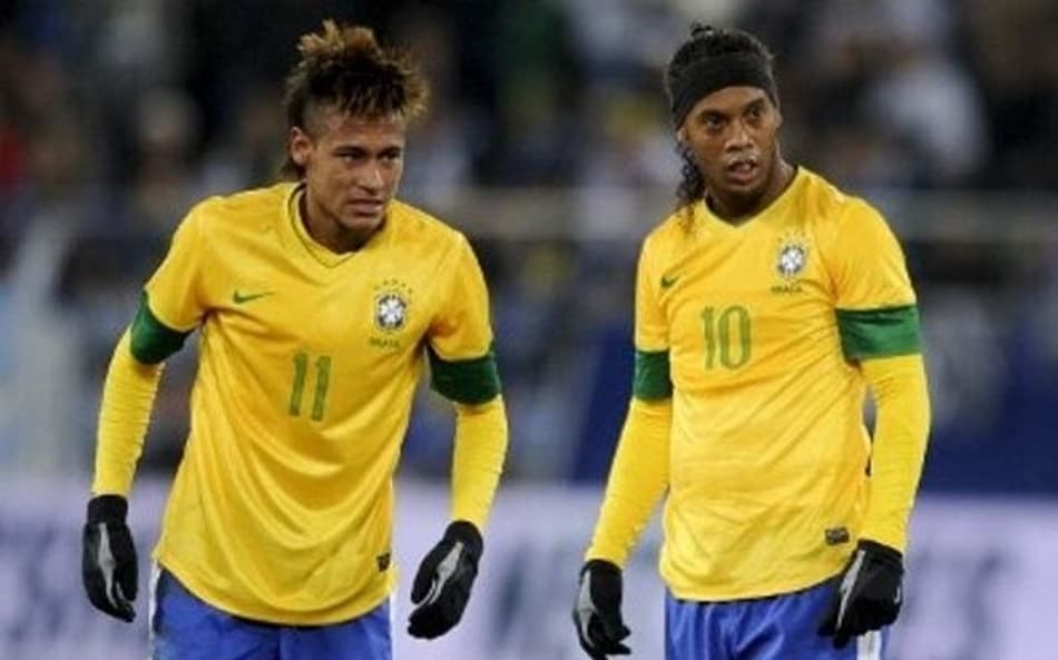 Ronaldinho opina sobre Neymar na Copa do Mundo: 'Tem que respeitar'