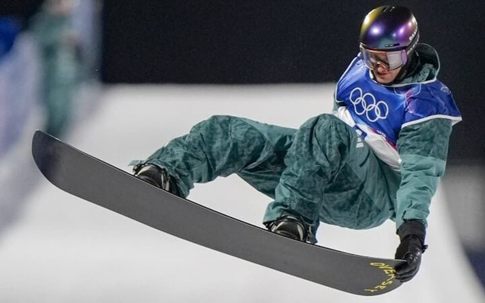 Pat Burgener durante treinamento na pista olímpica (Foto: Rafael Bello/ COB)