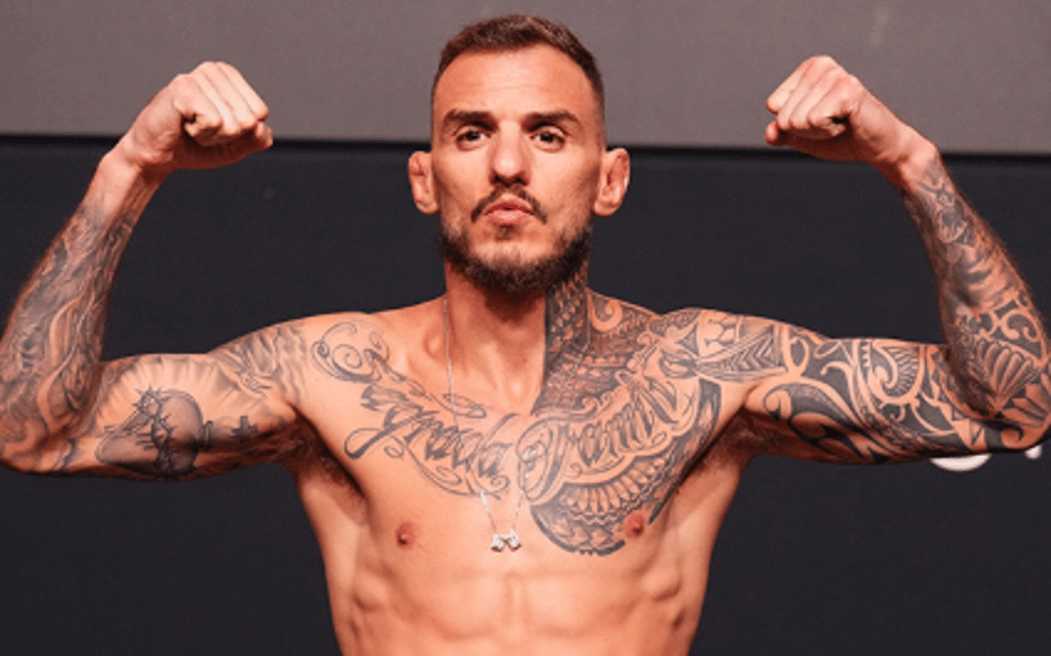 Renato Moicano em pesagem do UFC Vegas 115 (Foto: Reprodução/UFC)