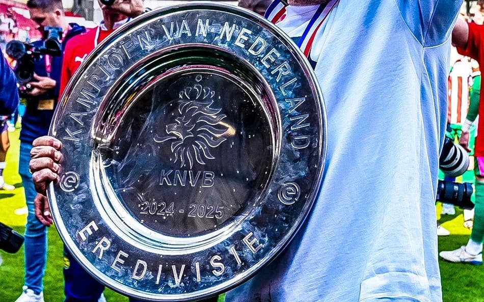 Troféu da Eredivise (Foto: Divulgação)