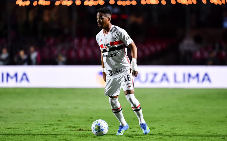 Líder em assistências do São Paulo no Brasileirão, Wendell projeta clássico contra o Corinthians