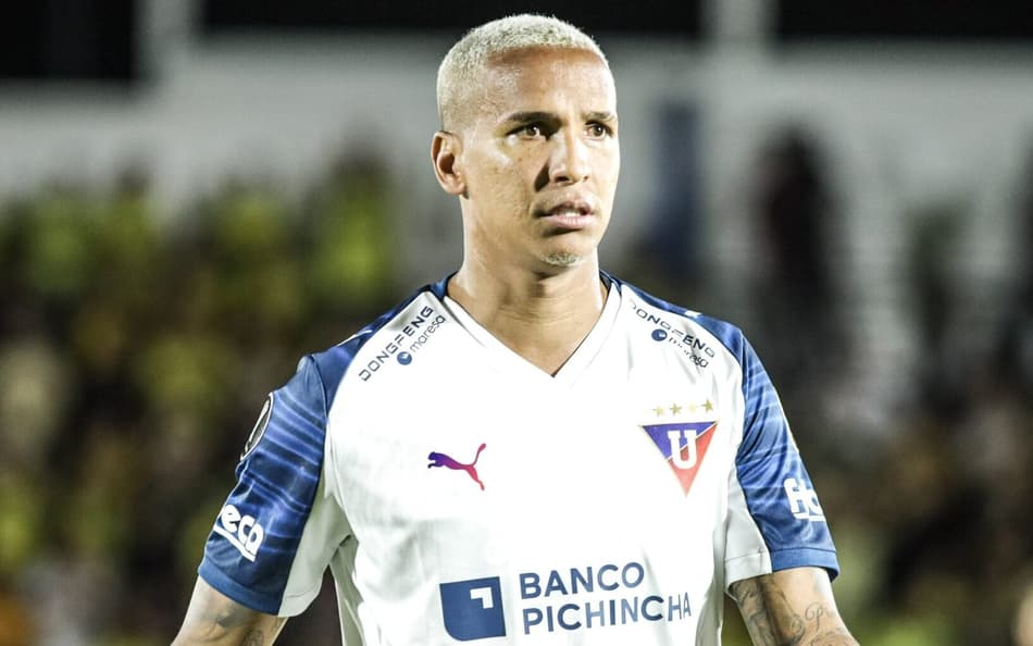 Deyverson em ação pela LDU na Libertadores (Foto: Andrey Queiroz/Zimel Press/Folhapress)