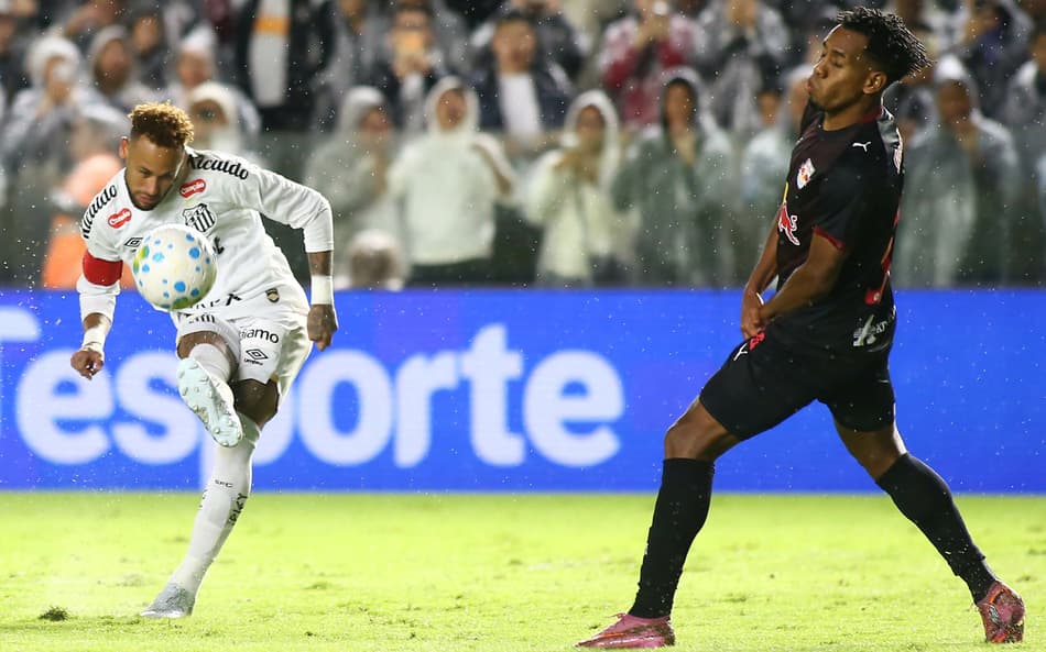 Neymar marcou o primeiro gol da partida entre Santos x Bragantino. (Foto: Mauricio De Souza/AGIF/Folhapress)