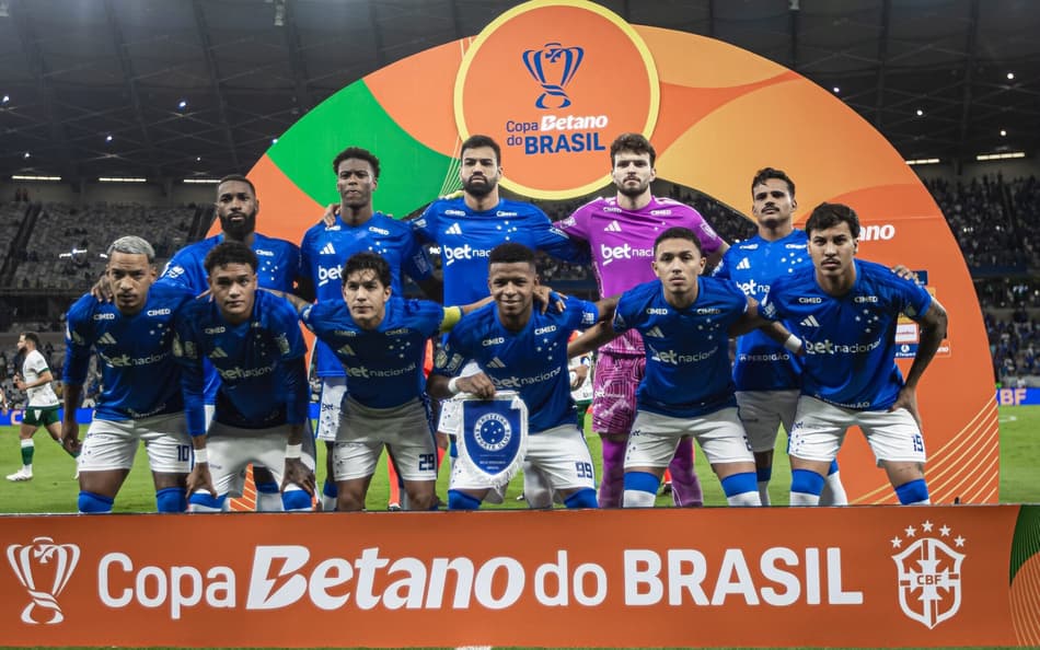 Cruzeiro abre o placar diante do Goiás na Copa do Brasil. (Foto: Luciano Brew/Agencia Enquadrar/Folhapress)