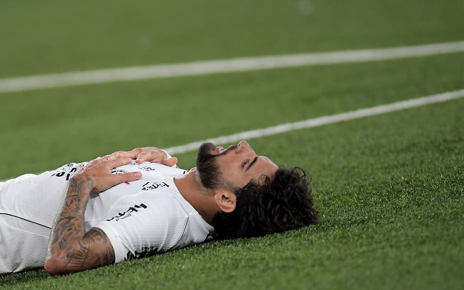Corinthians entra na zona de rebaixamento do Brasileirão após derrota para o Botafogo