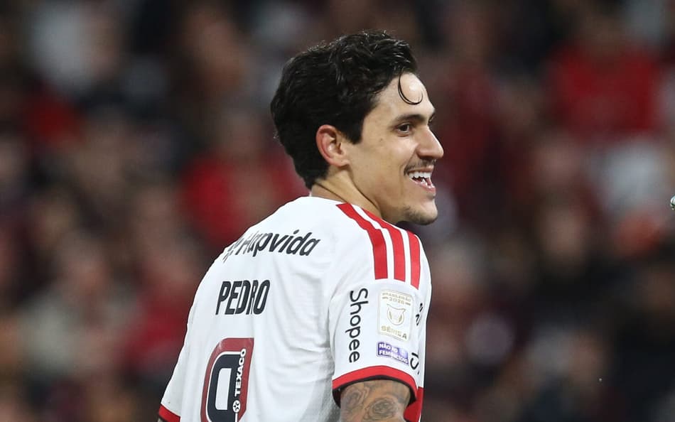 Atacante anotou seu 16° gol no Brasileirão (Foto: Geraldo Bubniak/AGB/Folhapress)