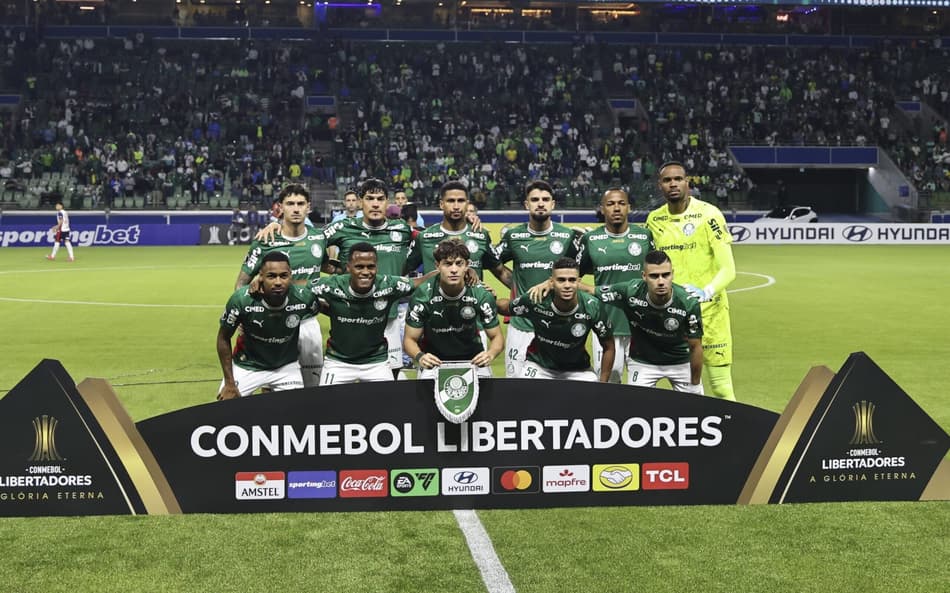 Time do Palmeiras antes do duelo com o Cerro Porteño (Foto:Leco Viana/Thenews2/Folhapress)