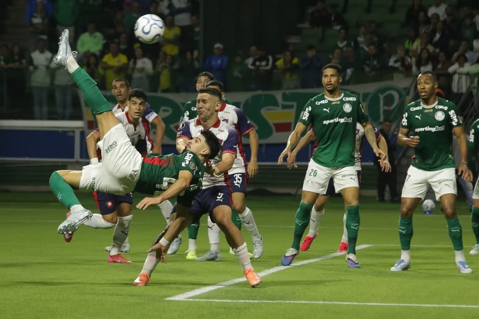 Flaco López foi alvo de criticas após sequência de chances perdidas (Foto: Vinicius Nunes/Agencia F8/Folhapress)