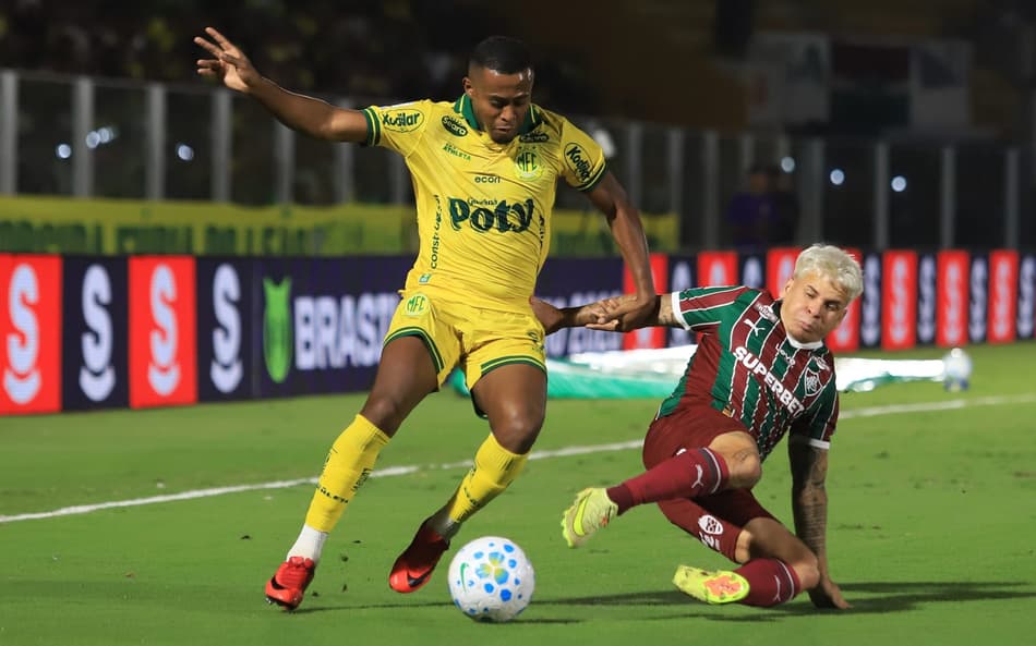 Com golaço no ângulo, Fluminense perde para o Mirassol; dê suas notas