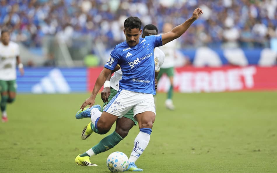 Cruzeiro e Chapecoense estão se enfrentando pelo o Campeonato Brasileiro. (Foto: Gilson Lobo/AGIF/Folhapress)