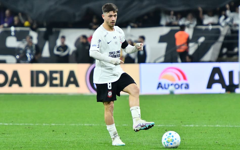 Rodrigo Garro em ação pelo Corinthians (Foto: Leandro Bernardes/Pximages/Folhapress)