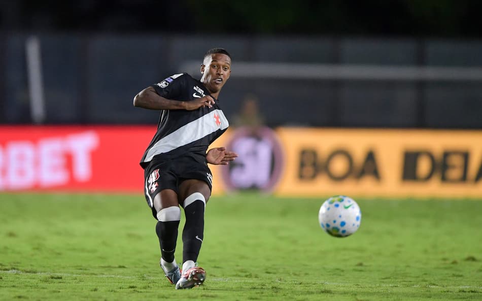 Cruz-Maltino soma sete pontos e está em segundo colocado, atrás do Olímpia com dez (Foto: Thiago Ribeiro/AGIF/Folhapress)
