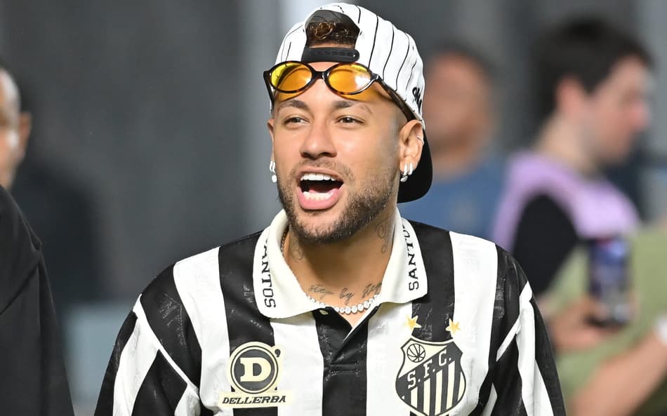 Neymar acumula 15 jogos e 6 gols com a camisa do Peixe em 2026. (Foto: Jota Erre/AGIF/Folhapress)