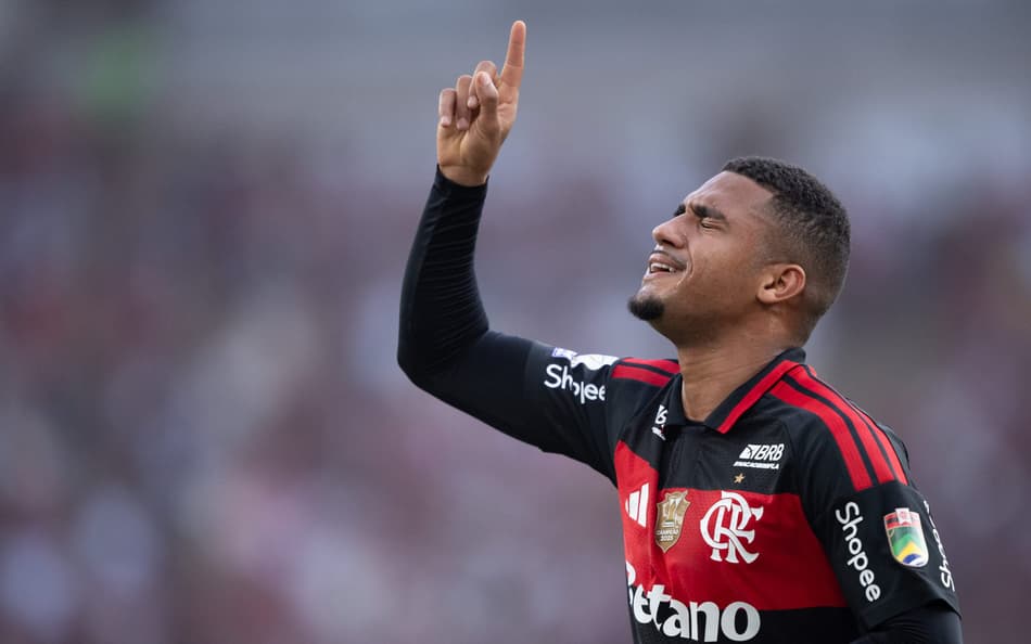 Samuel Lino comemora gol pelo Flamengo (Foto: Jorge Rodrigues/AGIF/Folhapress)