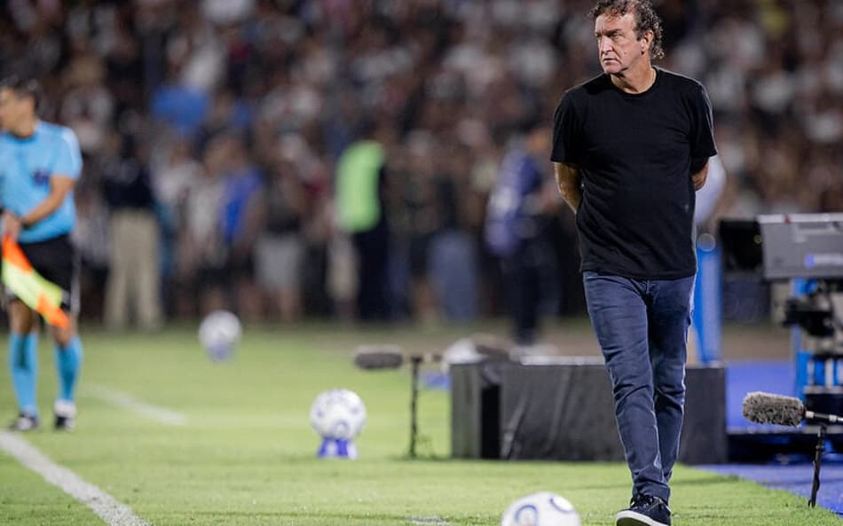 Cuca iguala maior jejum de vitórias de Vojvoda nesta temporada pelo Santos