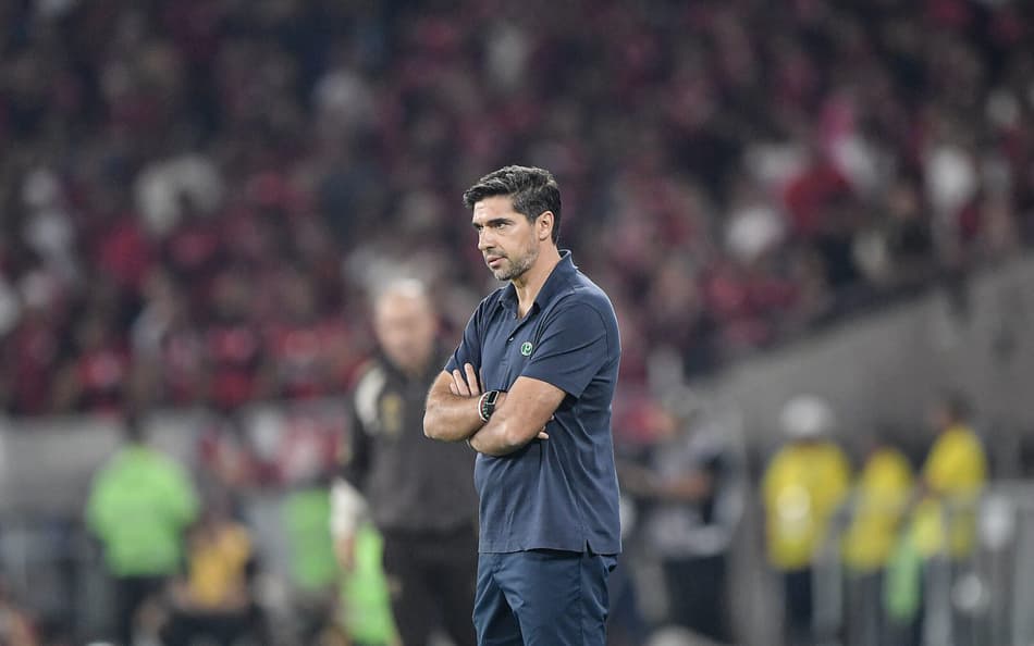 Abel Ferreira comandou o Palmeiras contra o Flamengo no Maracanã