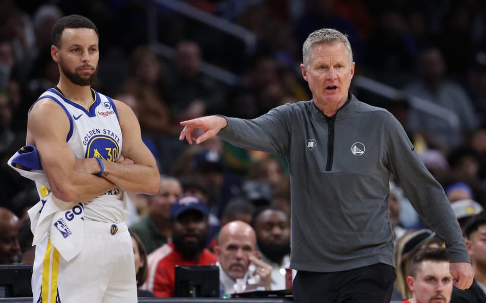 Warriors renova com ídolo da dinastia na NBA por dois anos