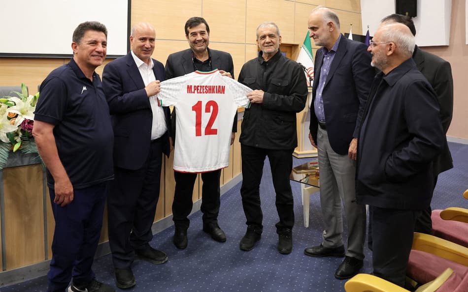 Com referência a animal simbólico, Irã apresenta uniforme para a Copa do Mundo 